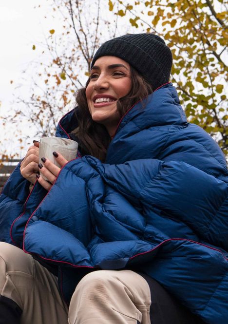 Hovedbilde Exclusive Down Poncho / Blanket